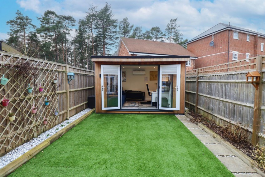 Images for Red Cedar Avenue, Fleet