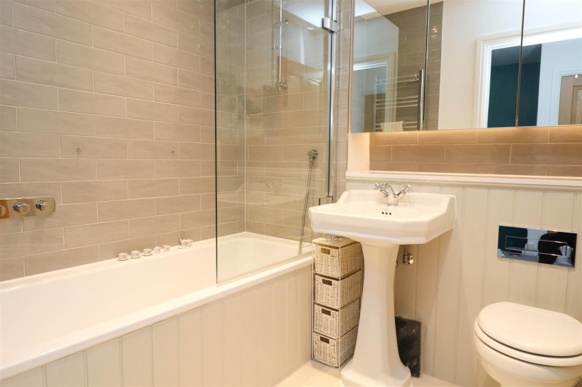 Images for Red Cedar Avenue, Fleet