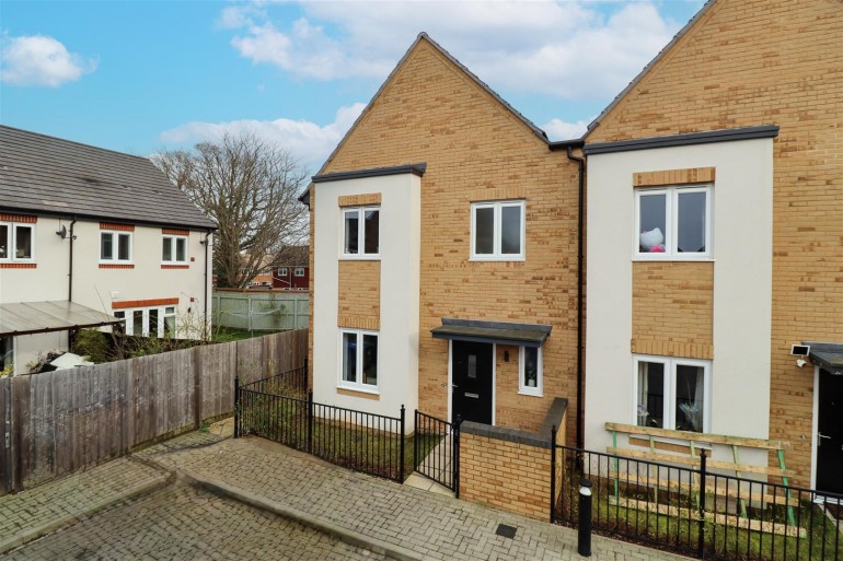 Montreal Close, Farnborough