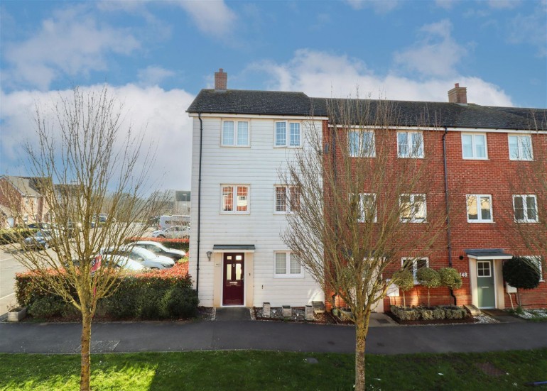 Jubilee Drive, Church Crookham, Fleet