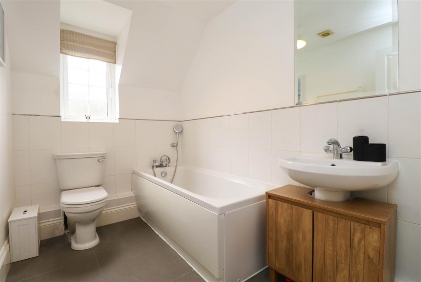 Images for East Hundreds, Fleet