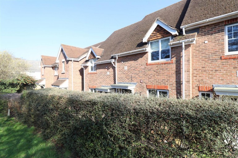 St. Swithins Road, Fleet