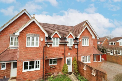 View Full Details for Fleet Road, Farnborough