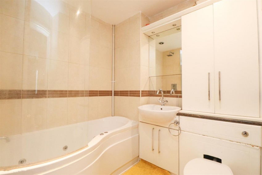 Images for Fleet Road, Farnborough