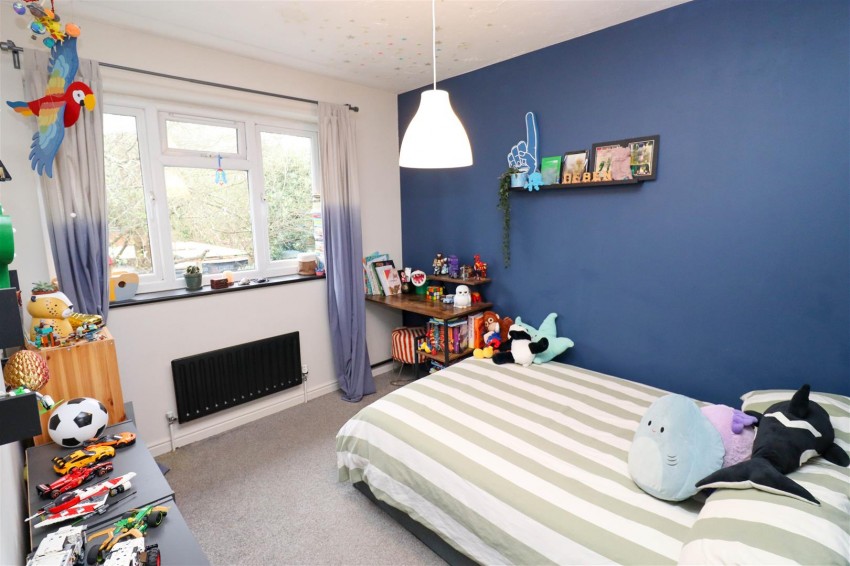 Images for Nether Vell-Mead, Church Crookham, Fleet