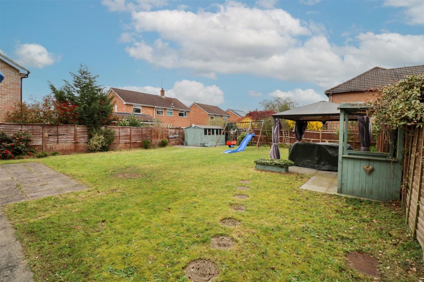 Images for Reading Road South, Fleet