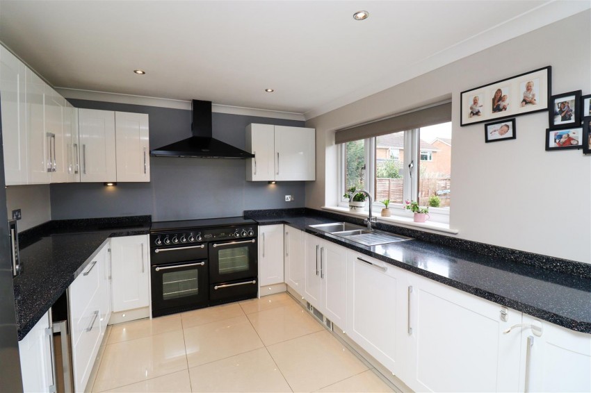 Images for Reading Road South, Fleet