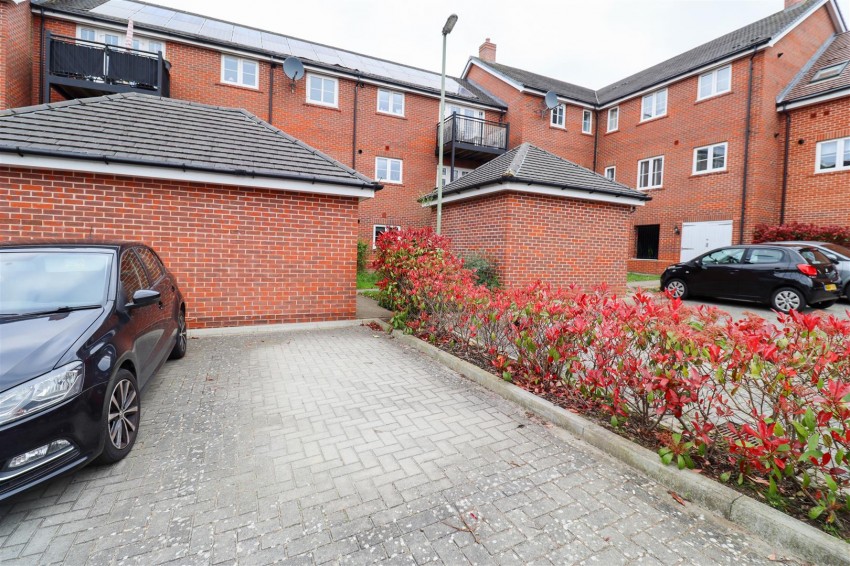 Images for Jubilee Drive, Church Crookham, Fleet