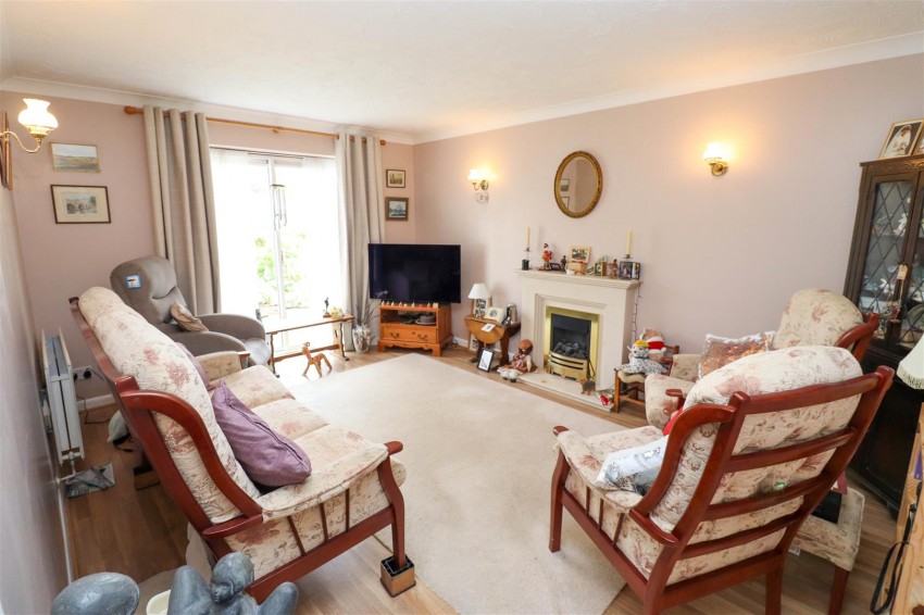 Images for Gondreville Gardens, Church Crookham, Fleet