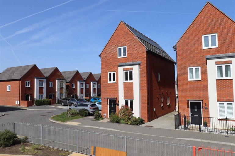 Brampton View, Farnborough