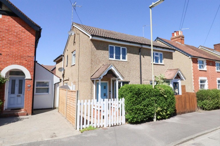 Clarence Road, Fleet