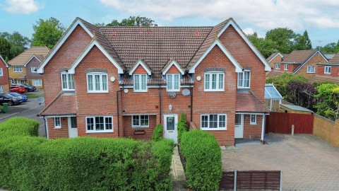 View Full Details for Fleet Road, Farnborough