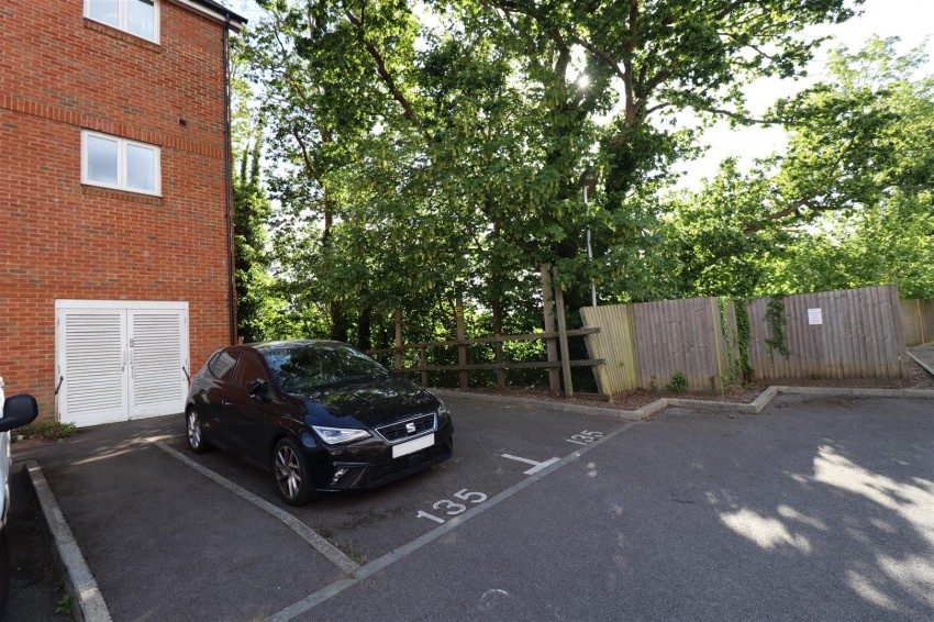 Images for Northolt Close, Farnborough