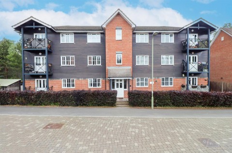 View Full Details for Lyndhurst Road, Fleet