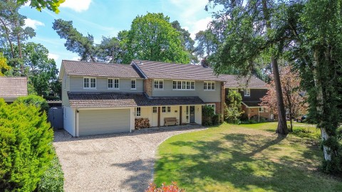 View Full Details for Chinnock Close, Fleet