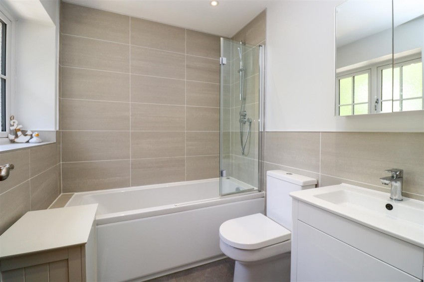 Images for Chinnock Close, Fleet