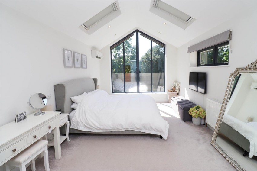 Images for Chinnock Close, Fleet