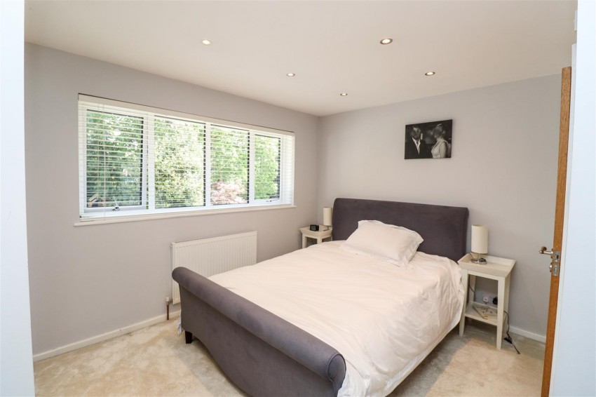 Images for Chinnock Close, Fleet