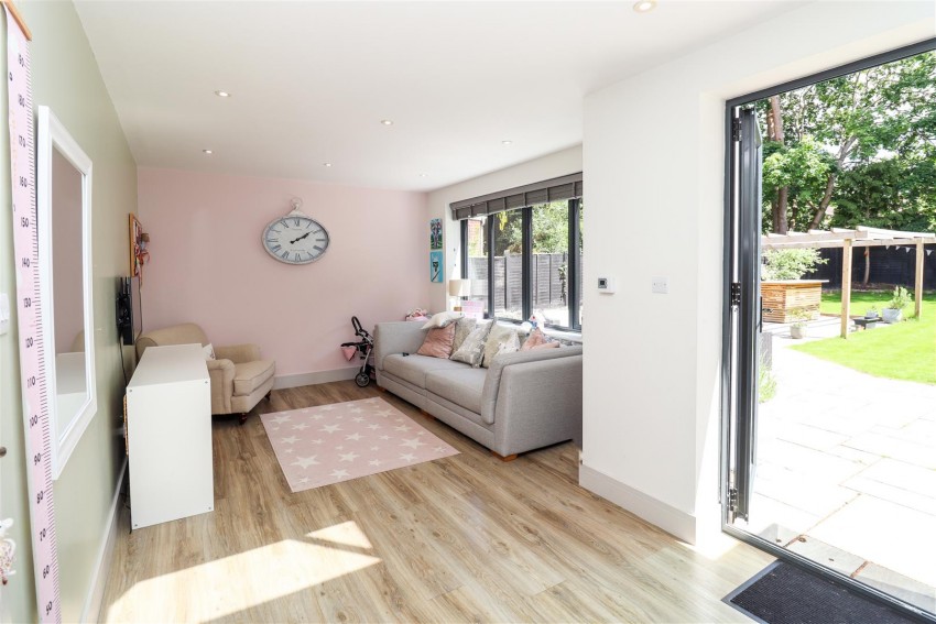 Images for Chinnock Close, Fleet