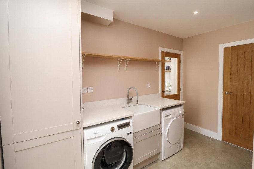 Images for Chinnock Close, Fleet