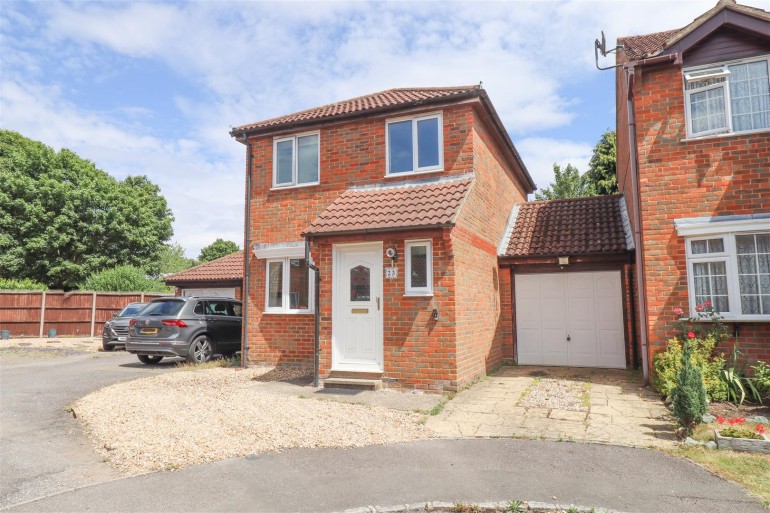 Maskell Way, Farnborough