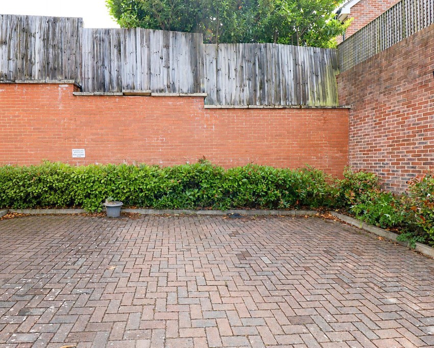 Images for Allamand Close, Church Crookham, Fleet