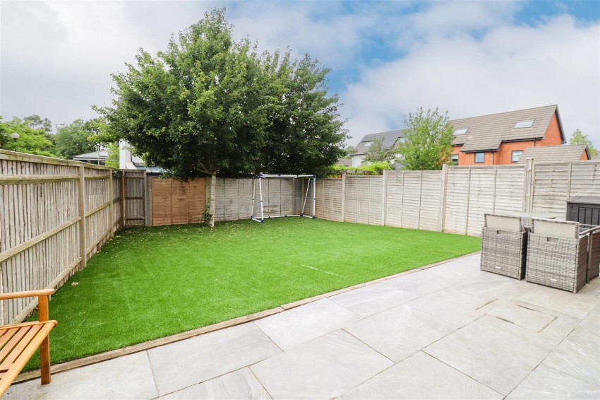Images for Redfields Meadow, Church Crookham, Fleet
