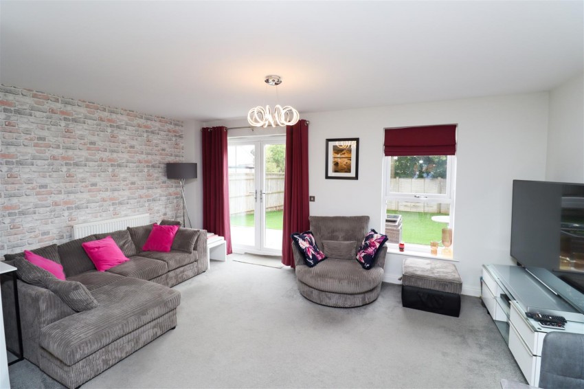 Images for Redfields Meadow, Church Crookham, Fleet