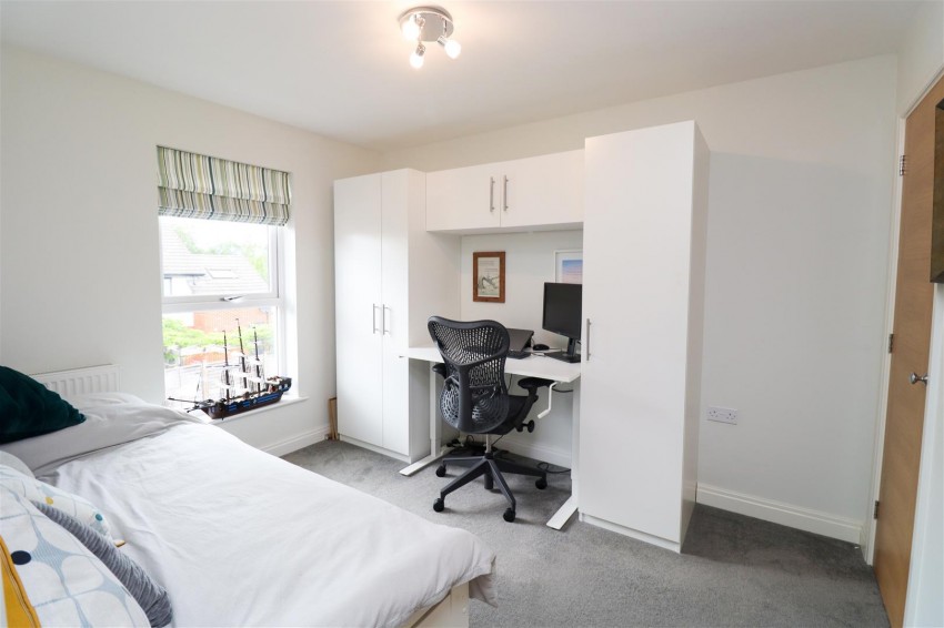 Images for Redfields Meadow, Church Crookham, Fleet