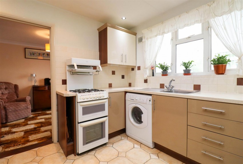 Images for Chesilton Crescent, Church Crookham, Fleet