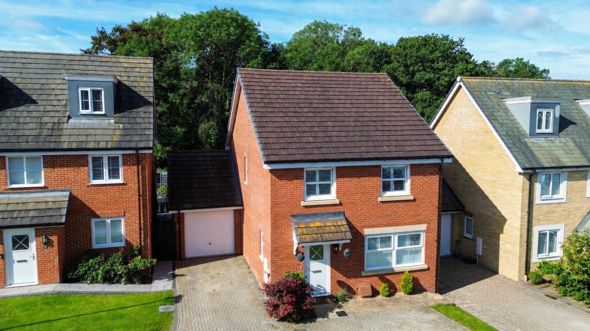 Images for Nugent Close, Church Crookham, Fleet