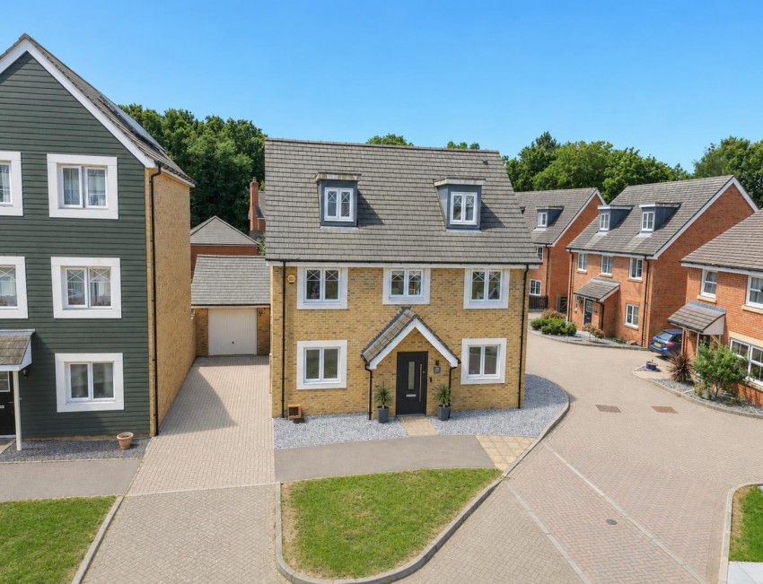 Images for Rana Drive, Church Crookham, Fleet