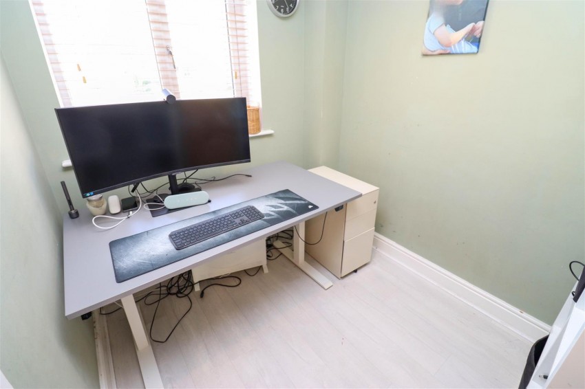 Images for Rana Drive, Church Crookham, Fleet