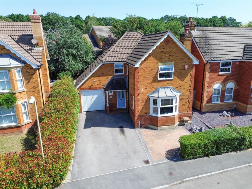 Images for Camus Close, Church Crookham, Fleet