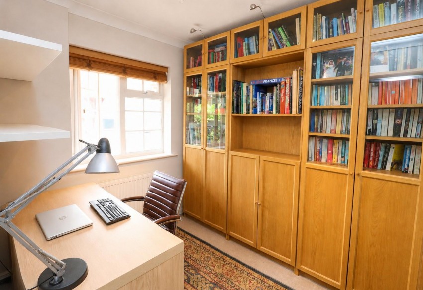 Images for Dinorben Close, Fleet