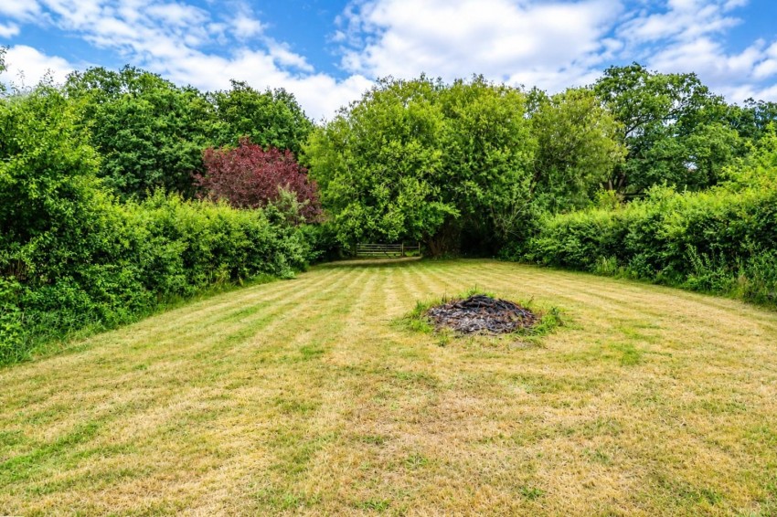 Images for Wedmans Lane, Rotherwick, Hook