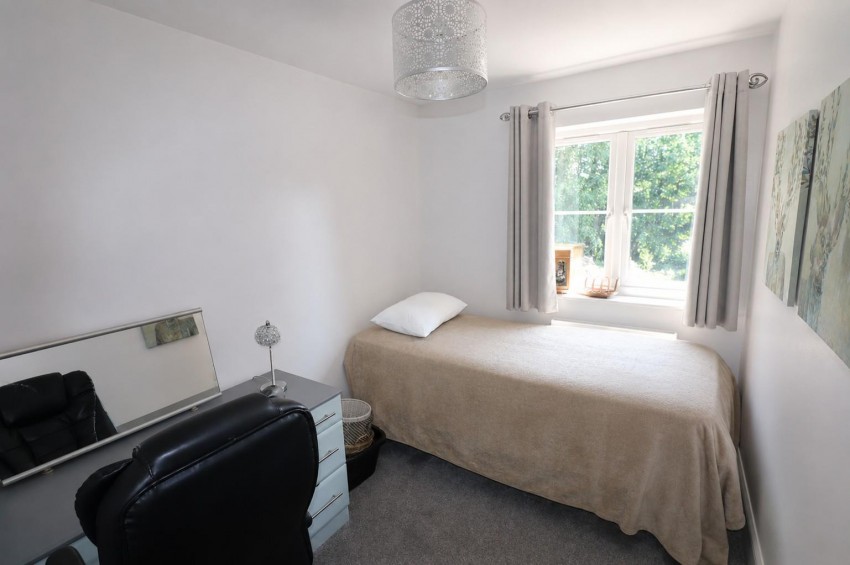 Images for Blackthorn Crescent, Farnborough