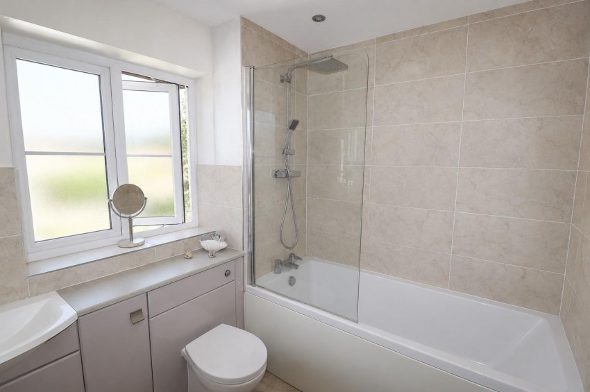 Images for Blackthorn Crescent, Farnborough