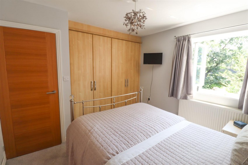 Images for Blackthorn Crescent, Farnborough