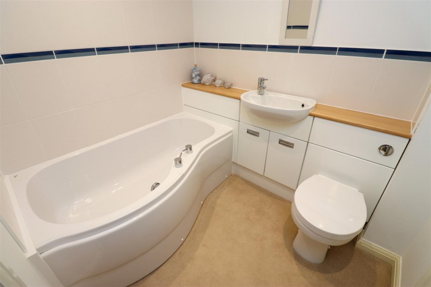 Images for Compton Way, Sherfield-On-Loddon, Hook