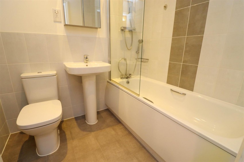 Images for Nugent Close, Church Crookham, Fleet