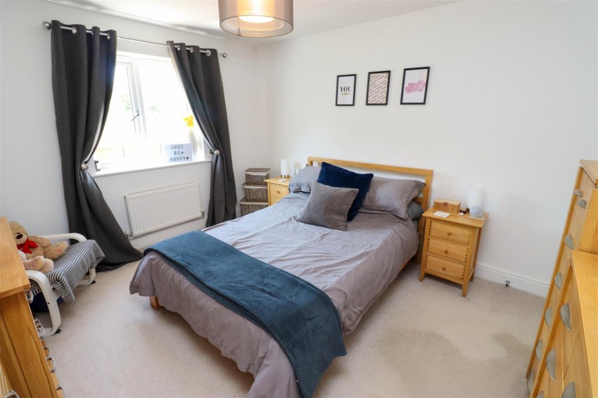 Images for Nugent Close, Church Crookham, Fleet