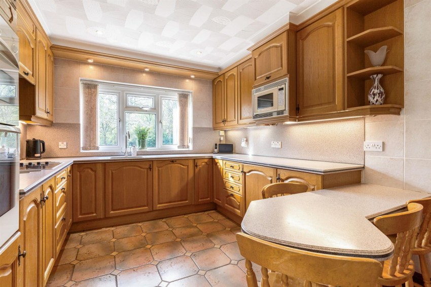 Images for Fleet Hill, Finchampstead, Wokingham