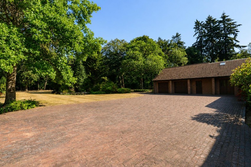 Images for Fleet Hill, Finchampstead, Wokingham