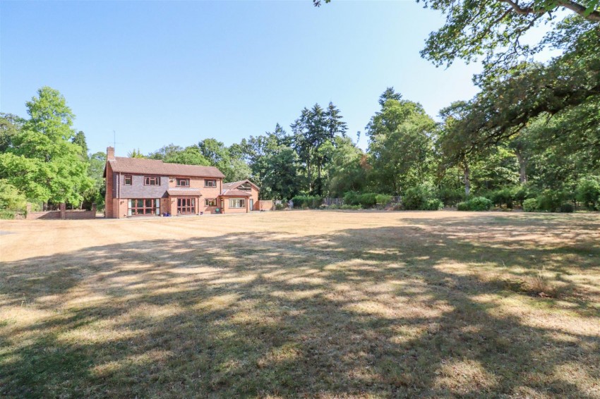 Images for Fleet Hill, Finchampstead, Wokingham