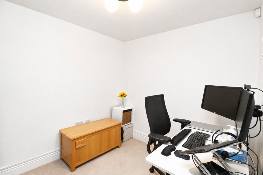 Images for Grant Drive, Fleet
