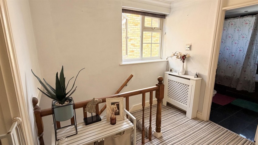 Images for Hanover Gardens, Farnborough