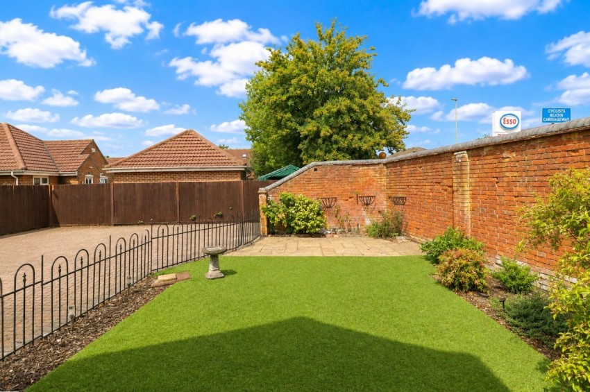 Images for Aldershot Road, Church Crookham, Fleet