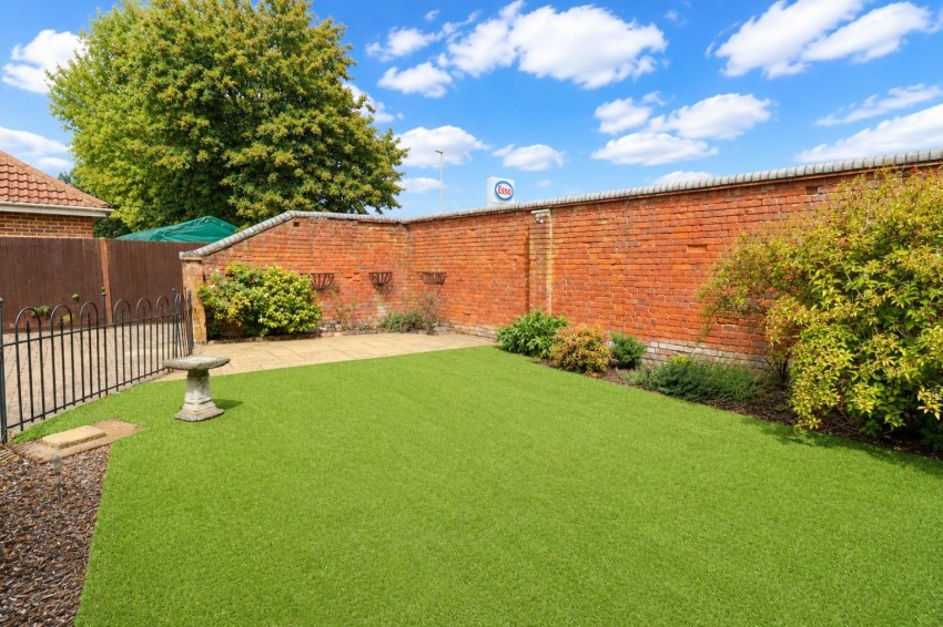 Images for Aldershot Road, Church Crookham, Fleet